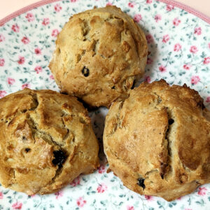 Apple and cinnamon cookies